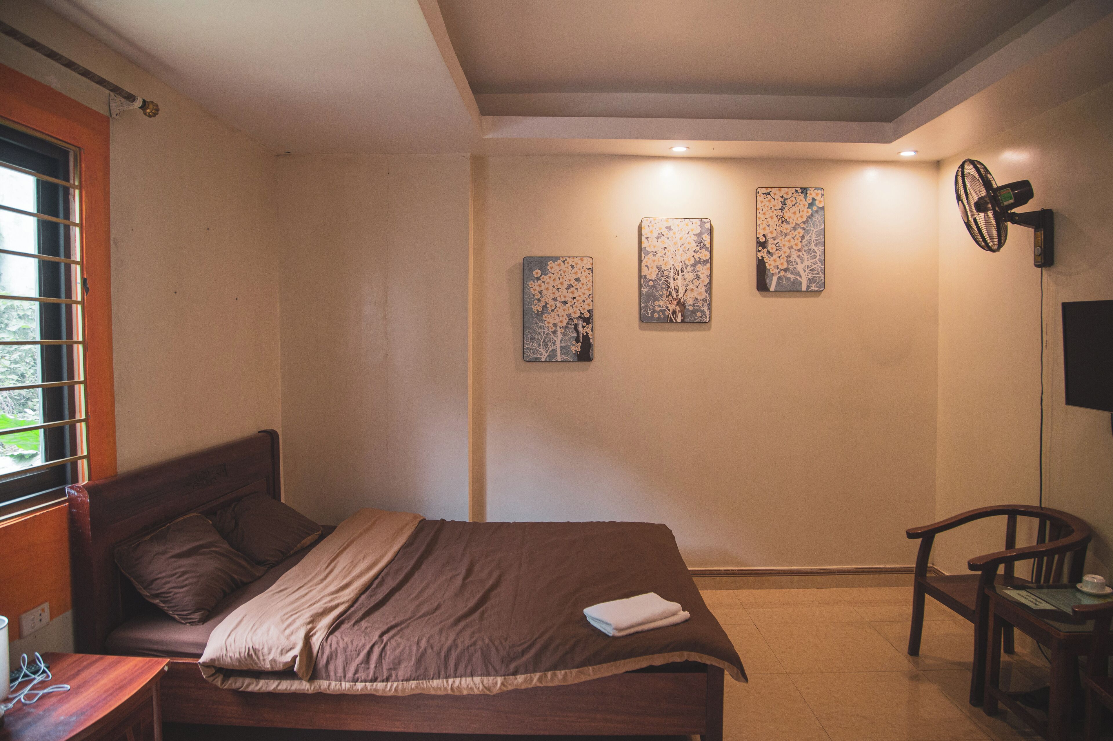 经典双人房 | 防过敏的被褥、办公桌、笔记本电脑工作区、隔音