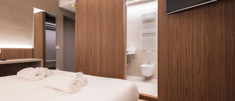 Habitación triple clásica | Wifi gratis y ropa de cama