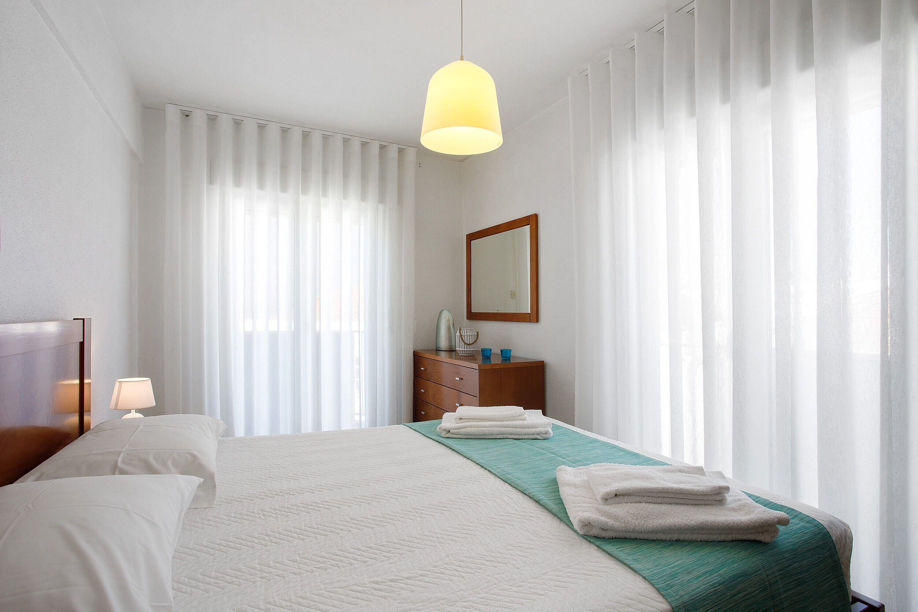 1 slaapkamer, een strijkplank/strijkijzer, wifi, beddengoed