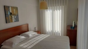 1 quarto, ferros/tábuas de passar roupa, Wi-Fi, roupa de cama