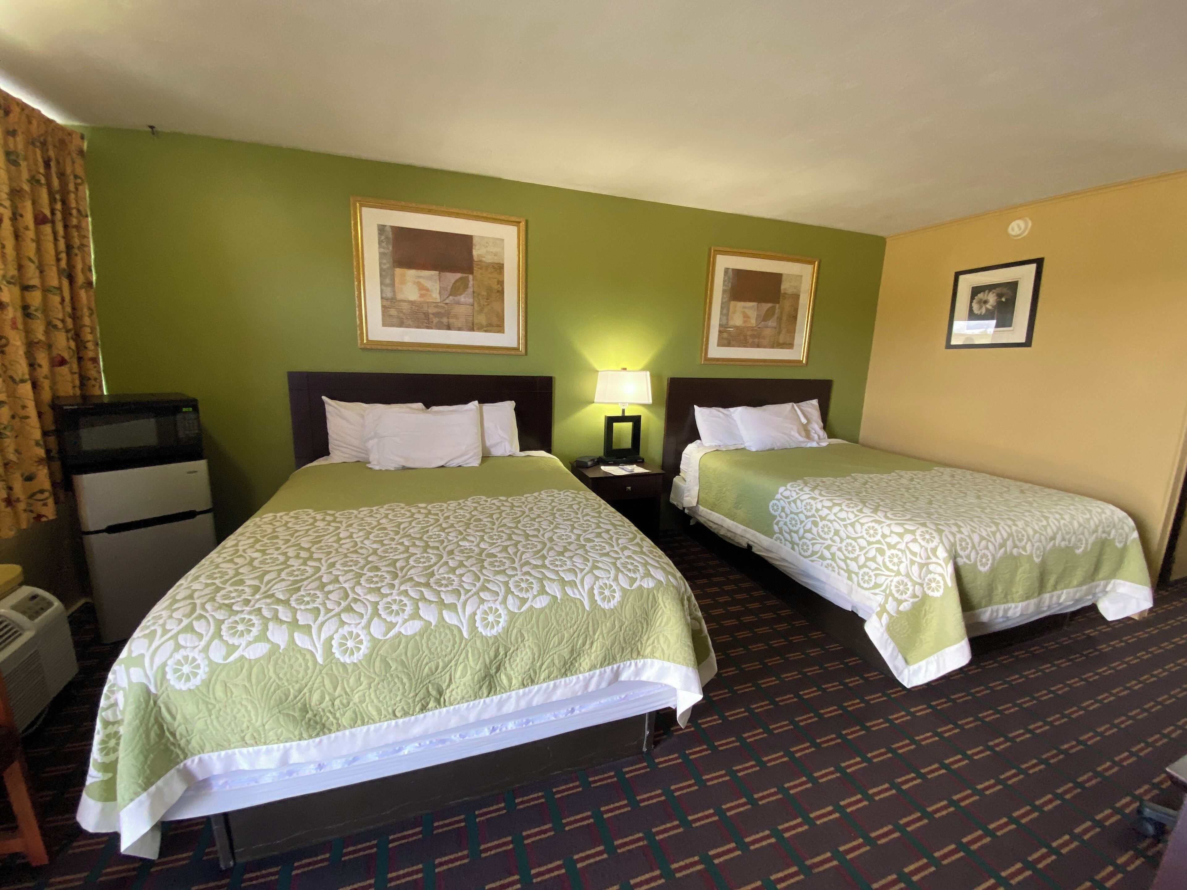 Single Room, 2 Queen Beds | Free WiFi