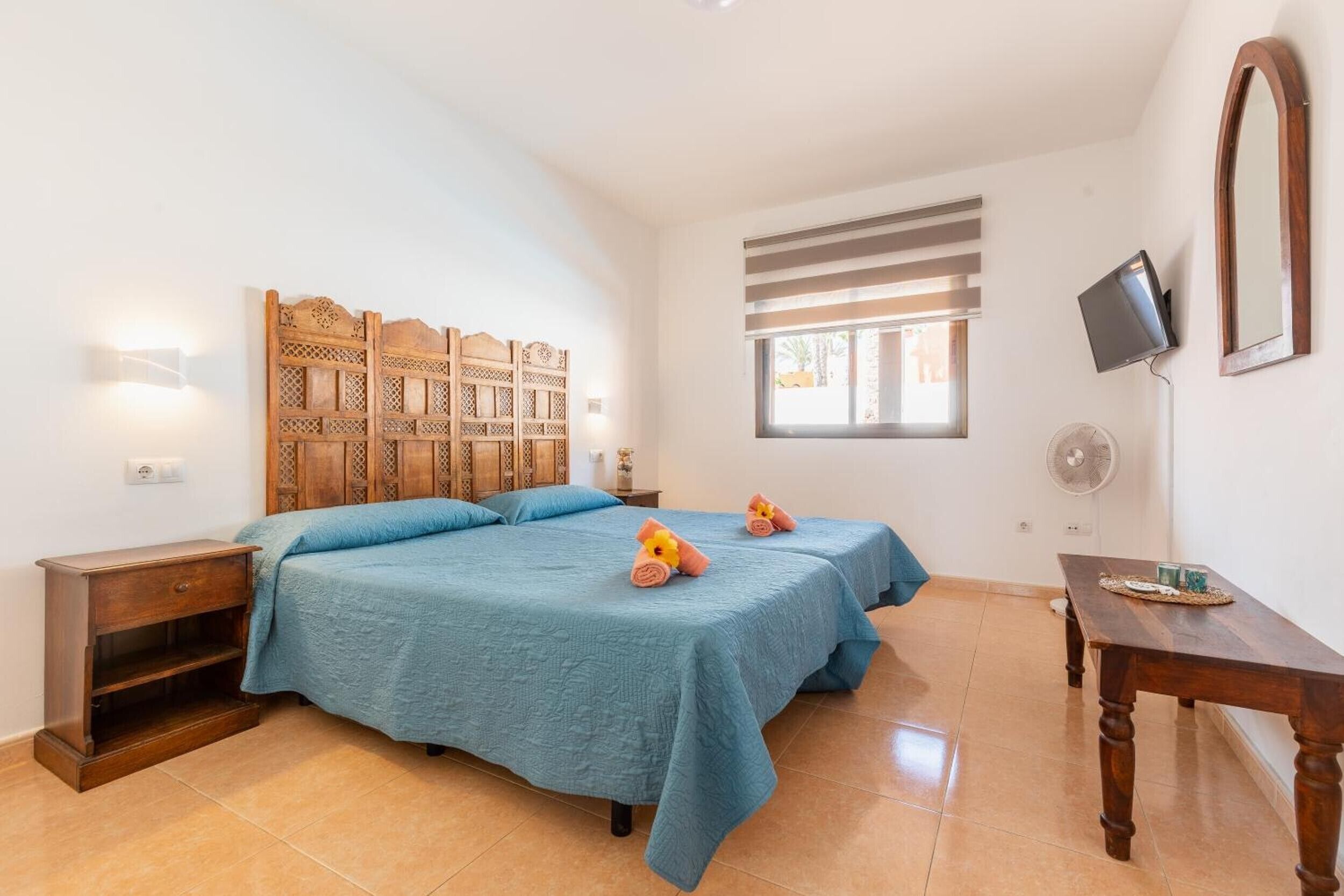 3 slaapkamers, een strijkplank/strijkijzer, wifi, beddengoed