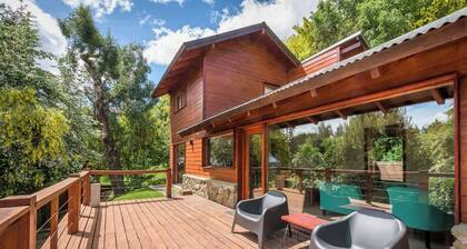 Beautiful house for 6 people in an amazing native Patagonian forest