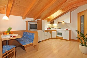 Køleskab, ovn, kogeplade, opvaskemaskine