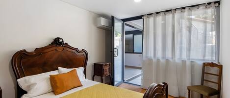 1 habitación, wifi y ropa de cama