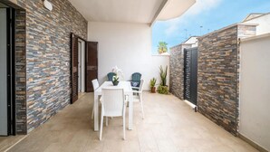 Outdoor dining - Dimora Azzurra Fronte Mare a Porto Cesareo (Porto Cesareo)