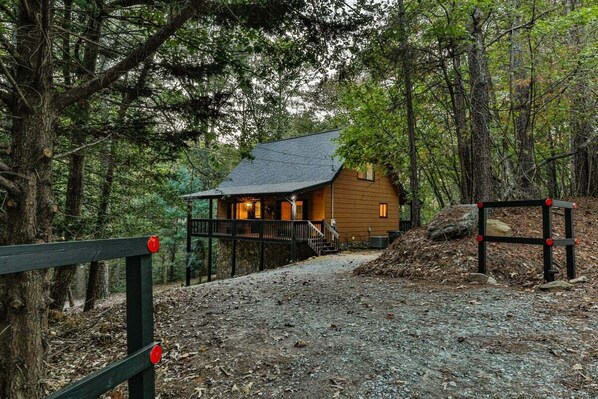 Unclassified image, 1 of 26, button