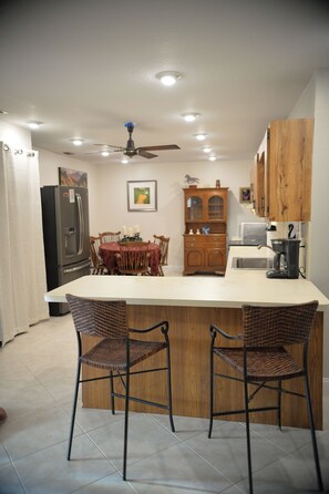 Dining - My Happy Place: Spacious 4-bedroom house with AC in Loxahatchee Groves (Loxahatchee Groves)