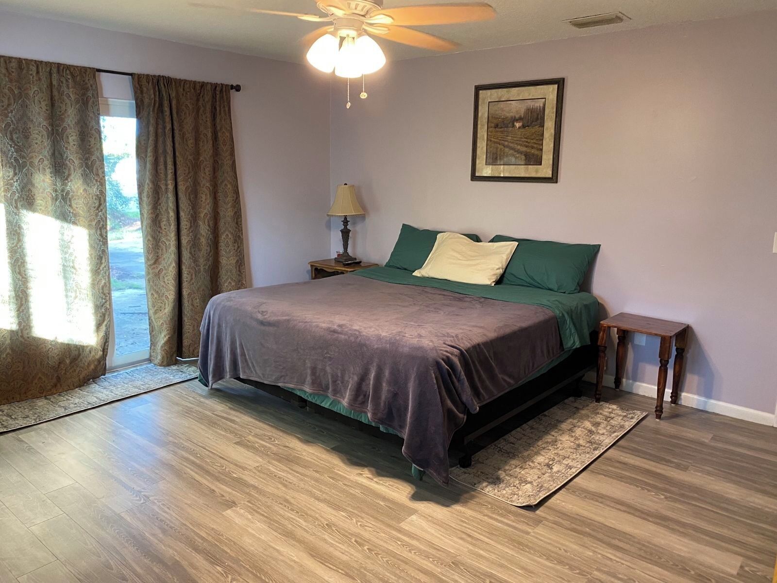 4 makuuhuonetta, silitysrauta/-lauta, Wi-Fi, vuodevaatteet