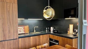 Frigorifero, microonde, forno, lavastoviglie