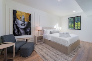 Laptop workspace, soundproofing, iron/ironing board, free WiFi - The Avenue Hotel Coral Gables (Coral Gables)