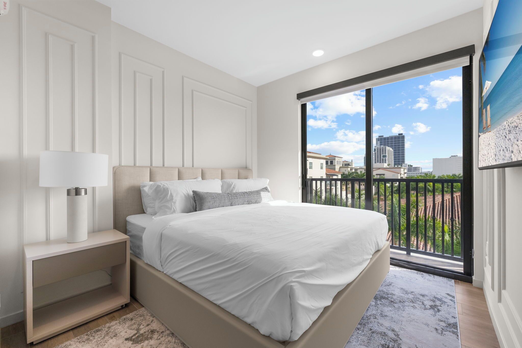 Junior Apartment | Premium bedding, laptop workspace, soundproofing, iron/ironing board