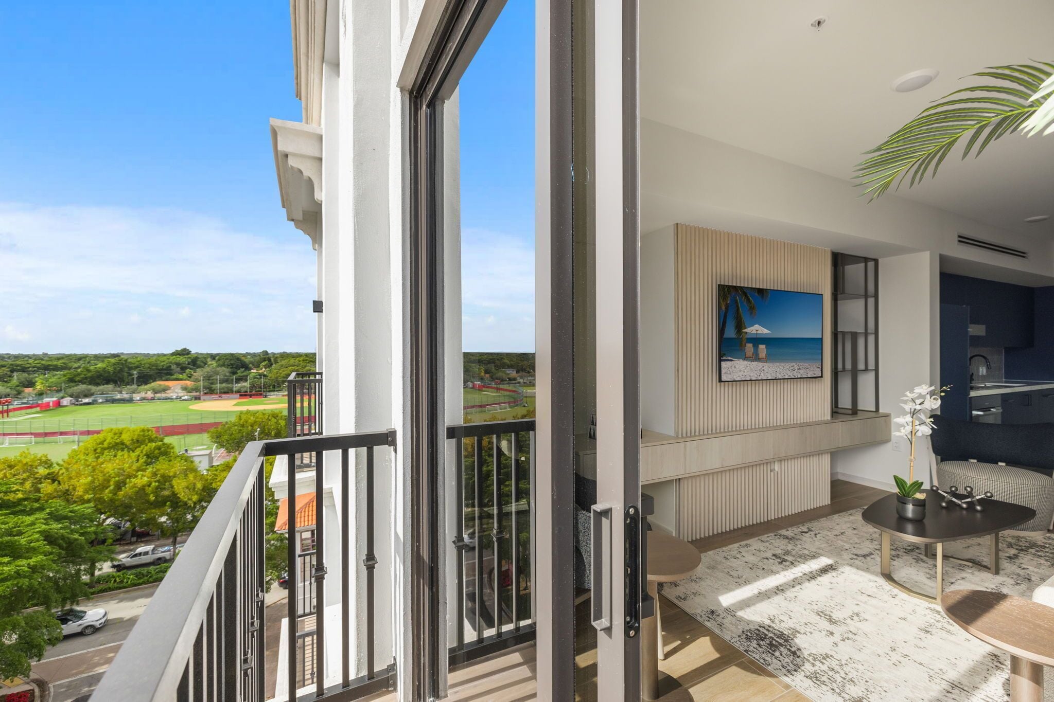 Luxury Apartment | Balcony