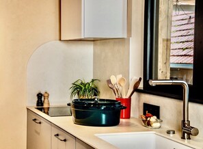 Refrigerador, microondas, horno y lavavajillas 