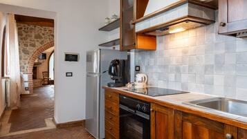 KĂŒhlschrank, Ofen, Herdplatte, GeschirrspĂŒler