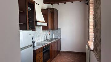 Refrigerador, horno, parrilla de estufa y lavavajillas