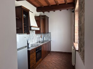 Refrigerador, horno, parrilla de estufa y lavavajillas
