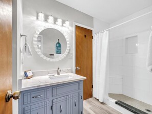 Shower, hair dryer, towels, soap - Walk 2 Private Beach, Private Pool, Bikes, Grayton (Santa Rosa Beach)