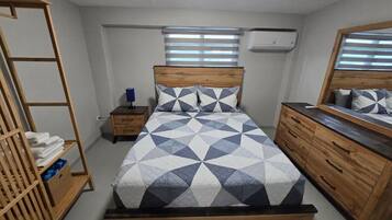 4 bedrooms, WiFi, bed sheets