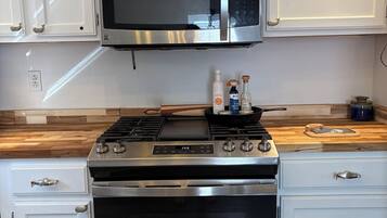 Microwave, oven, stovetop, dishwasher