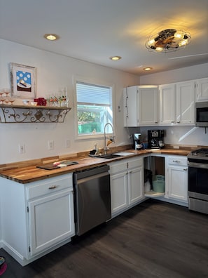 Microwave, oven, stovetop, dishwasher