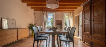 Ô Fil de l’Isle Guest Room with Shared Garden and Wi-Fi