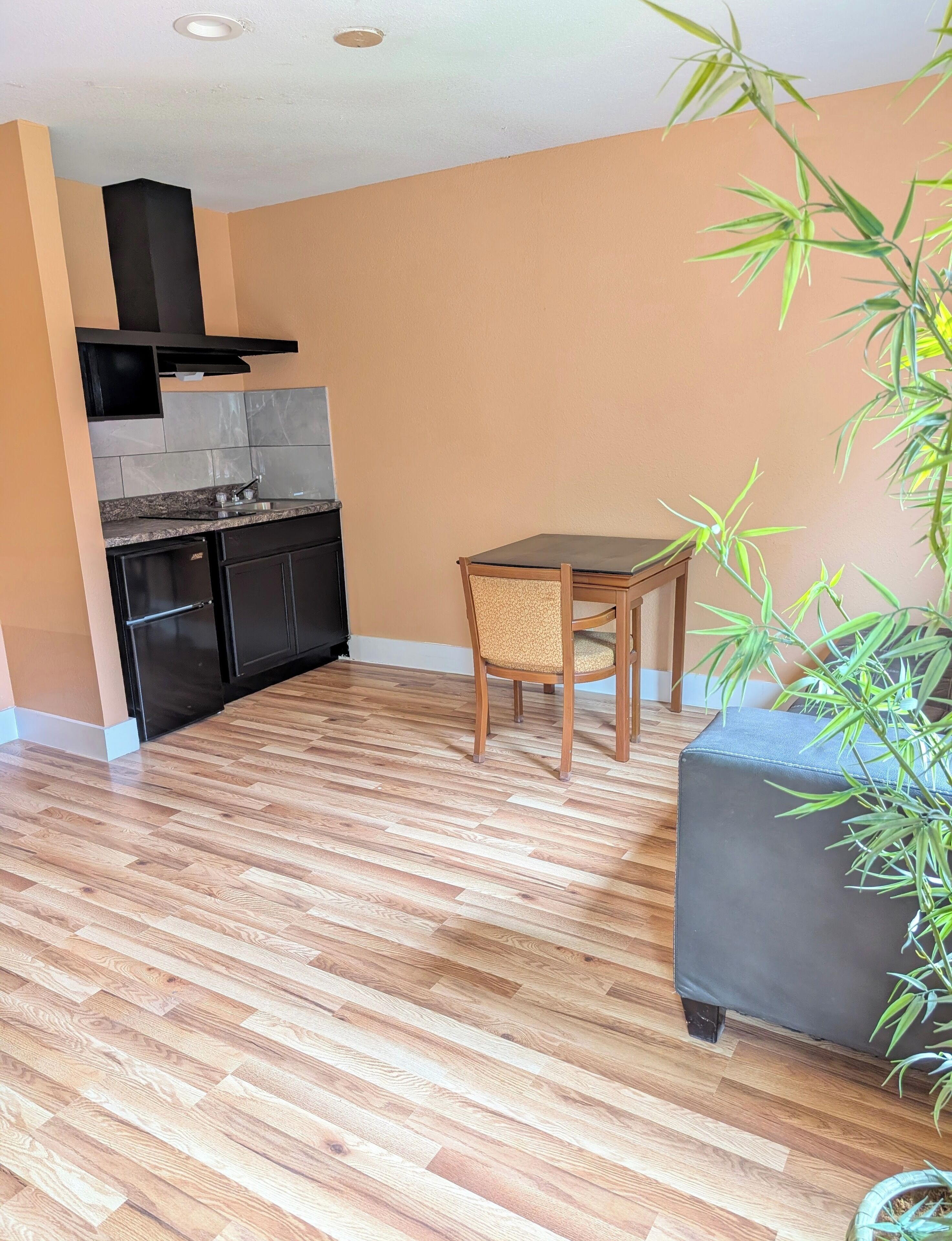 Suite Confort, 2 camas Queen size, cocineta | Escritorio y wifi gratis 