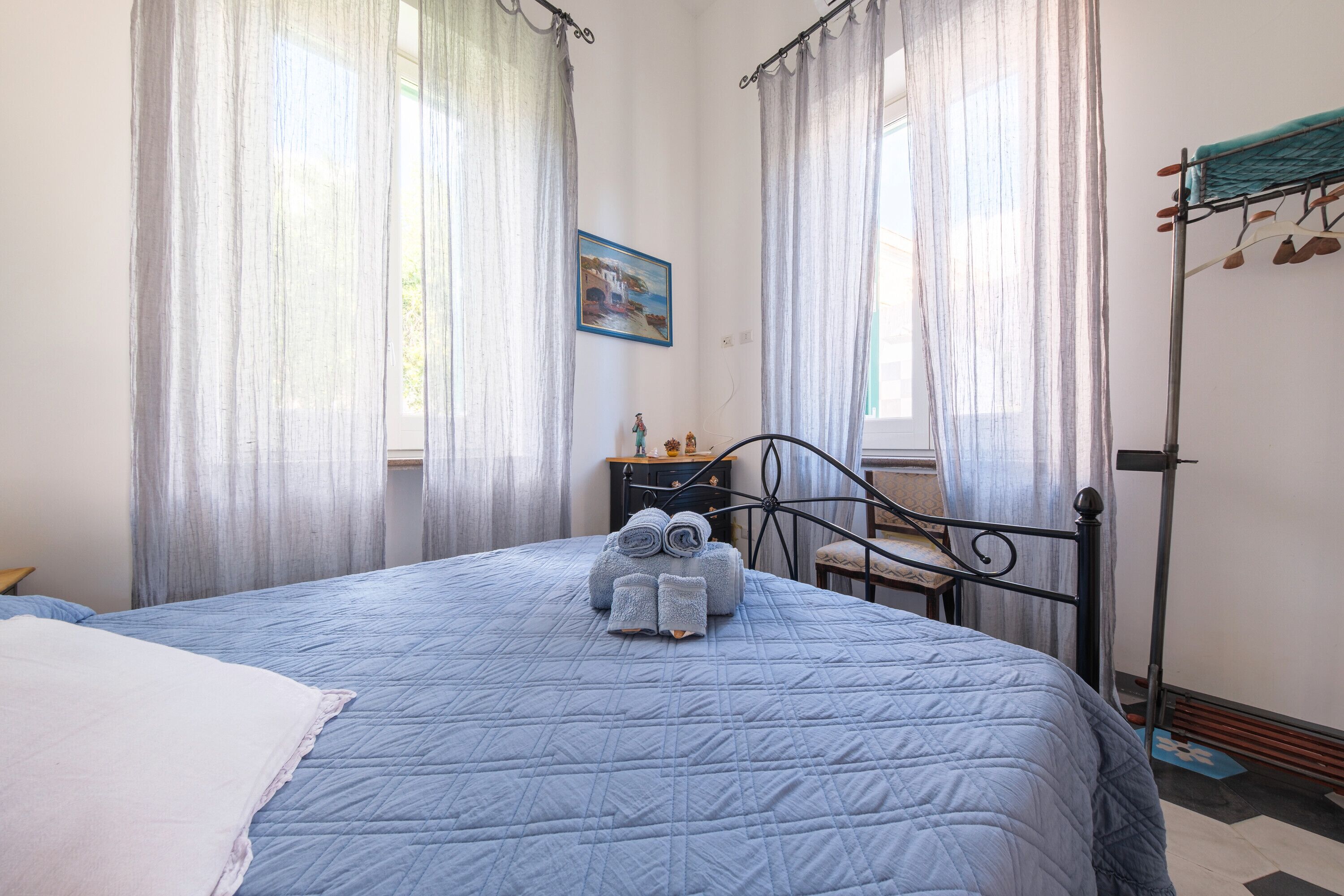 3 soverom, strykejern/-brett, wi-fi og sengetøy