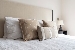 Leilighet – comfort, byutsikt | Strykejern/-brett og wi-fi (inkludert)