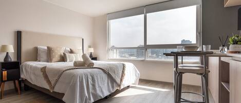 Comfort-Apartment, Stadtblick | Bügeleisen/Bügelbrett, kostenloses WLAN