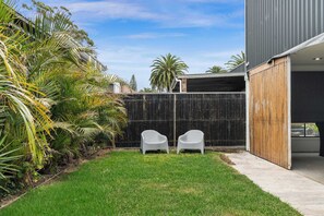 Property grounds - Jola Holiday House Su (Lake Conjola)