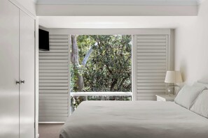 3 chambres, fer et planche à repasser, Wi-Fi, draps fournis