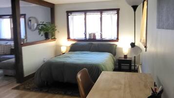 1 habitación, escritorio, wifi gratis y ropa de cama