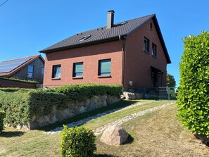 Exterior - Cozy vacation apartment "Weitblick Unterdeck" near the Baltic Sea (Hoikendorf)