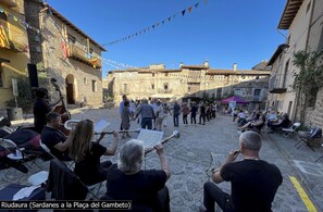 المنطقة المحيطة بالمنشأة