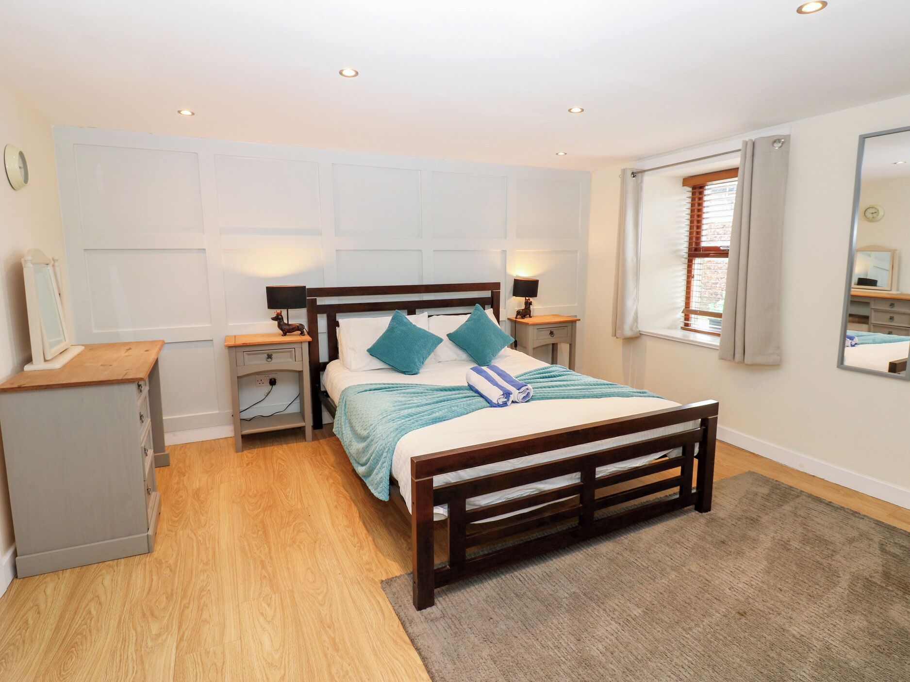 Cottage | 5 bedrooms, individually decorated, individually furnished, free WiFi