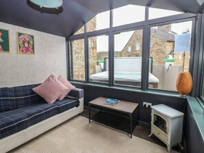 Cottage | Interior - Mill Race House (Alston)