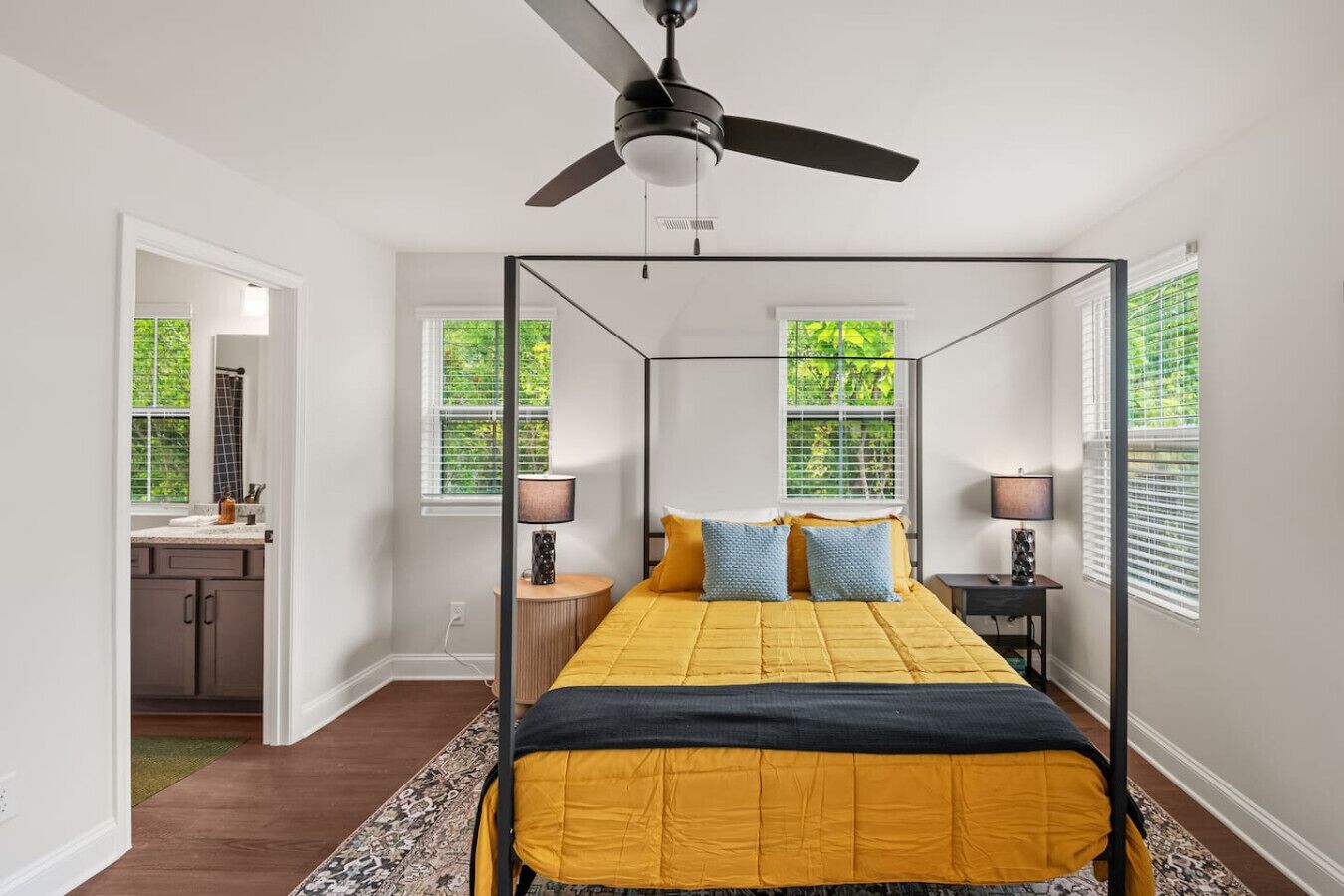 3 bedrooms, desk, iron/ironing board, WiFi