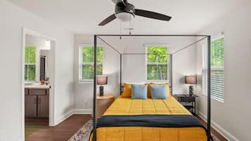 3 bedrooms, desk, iron/ironing board, WiFi