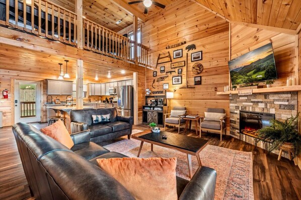 TV, fireplace, table football, books - New! 3BR w/Hot Tub*Fireplace*Firepit*Peaceful*View (Sevierville)