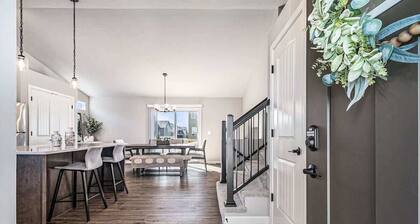 Omaha Charm! Cozy Comfort home in the heartland