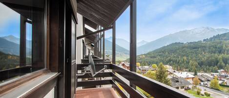 Appartement (2 Bedrooms) | Balcon