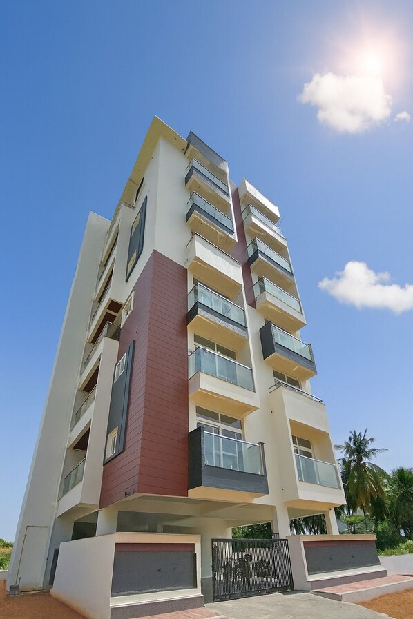 ด้านหน้าที่พัก