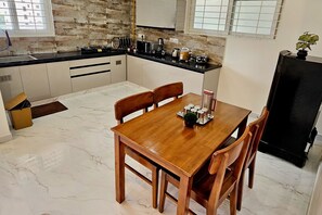 บริเวณรับประทานอาหารสำหรับครอบครัว