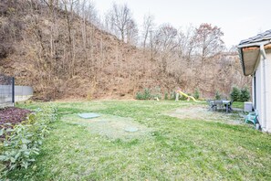 Property grounds - Maison St Jean near ski resort (Saint-Jean-de-Maurienne)