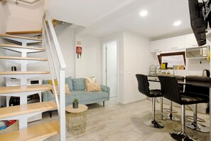 TV - Tini's House | Madeira Holiday (Gaula)