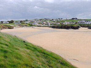 Beach nearby - Hilbre Shepherd Hut (Padstow)