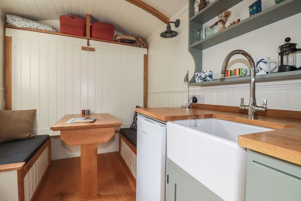 Interior - Hilbre Shepherd Hut (Padstow)