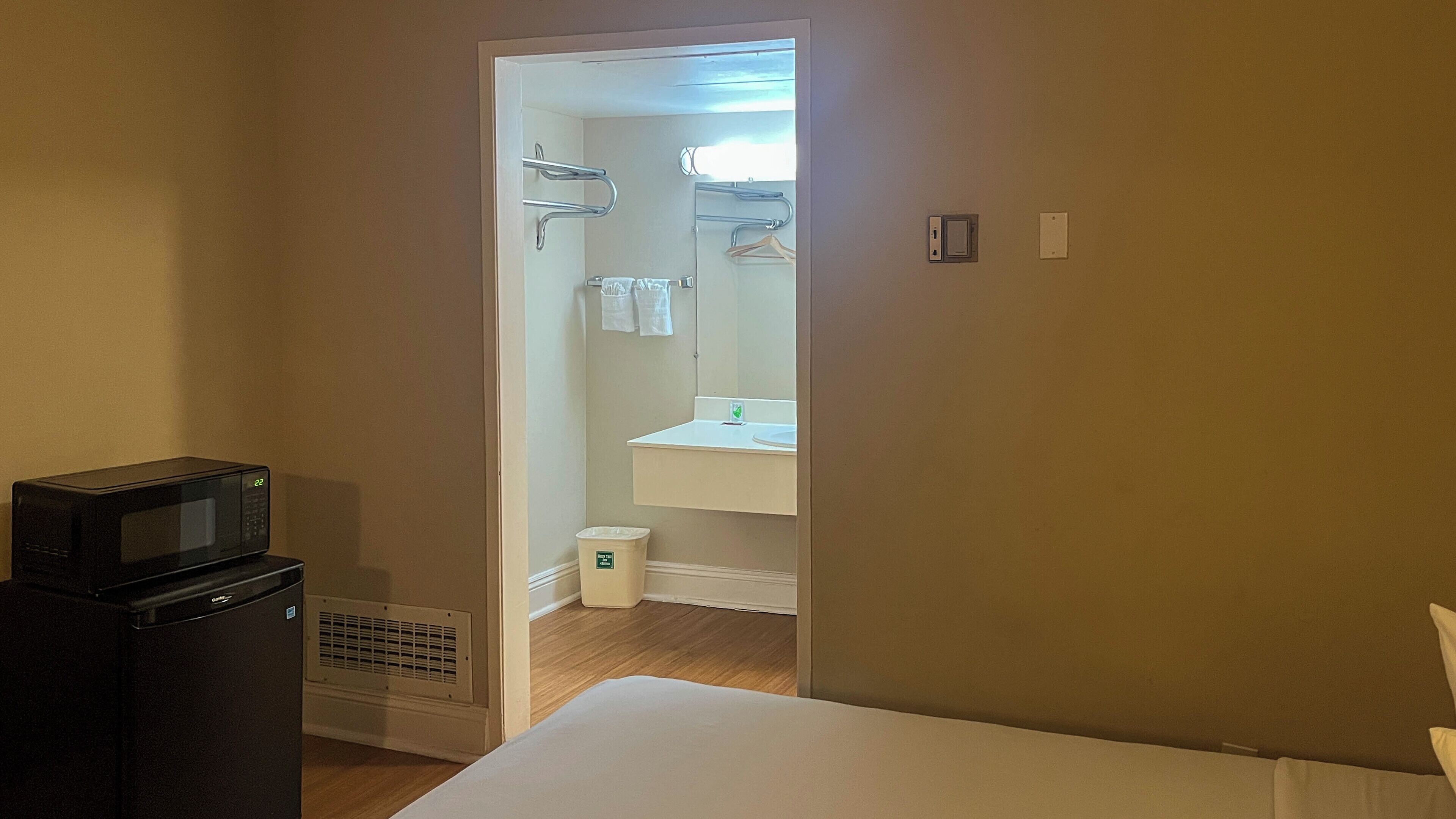 Kamar Deluks, 1 Tempat Tidur King (Refrigerator & Microwave) | Seprai linen