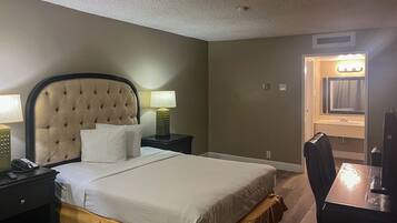 Deluxe Room, 1 King Bed (Refrigerator & Microwave) | Desk, iron/ironing board, bed sheets, wheelchair access